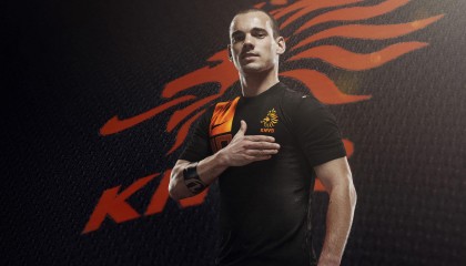 开云下载-库里接管季后赛，尼克斯狂胜开拓者，篮球世界的两极叙事