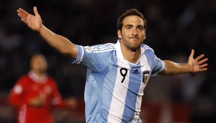 开云下载-库里用实力证明自己，湖人逆转骑士，当传奇与逆转交织的篮球叙事