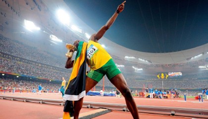 开云体育APP下载-湖人火力全开！詹眉组合轰垮尼克斯，季后赛格局再添变数