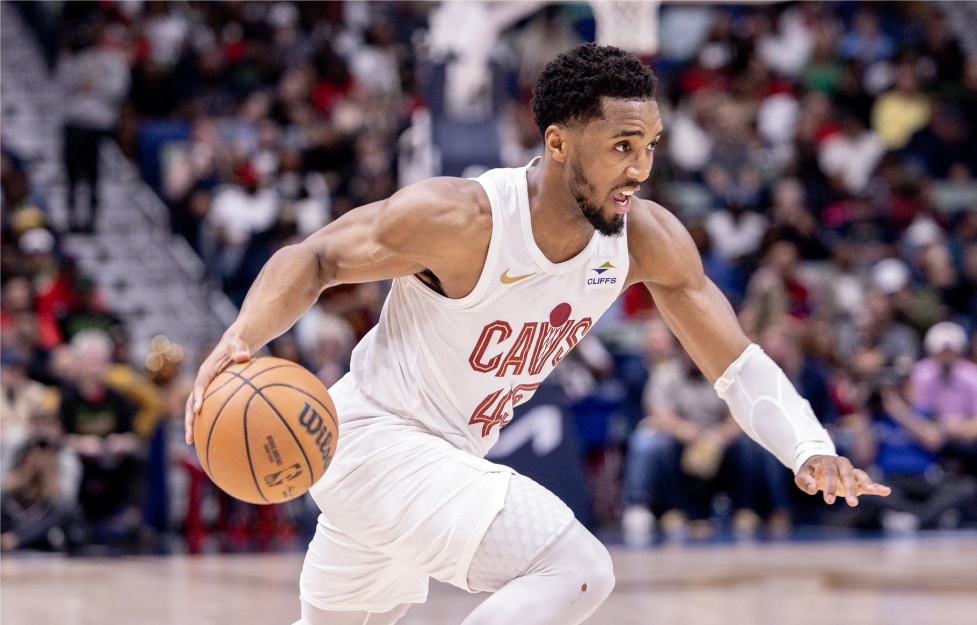 北京队逆转凯尔特人，米切尔状态火热