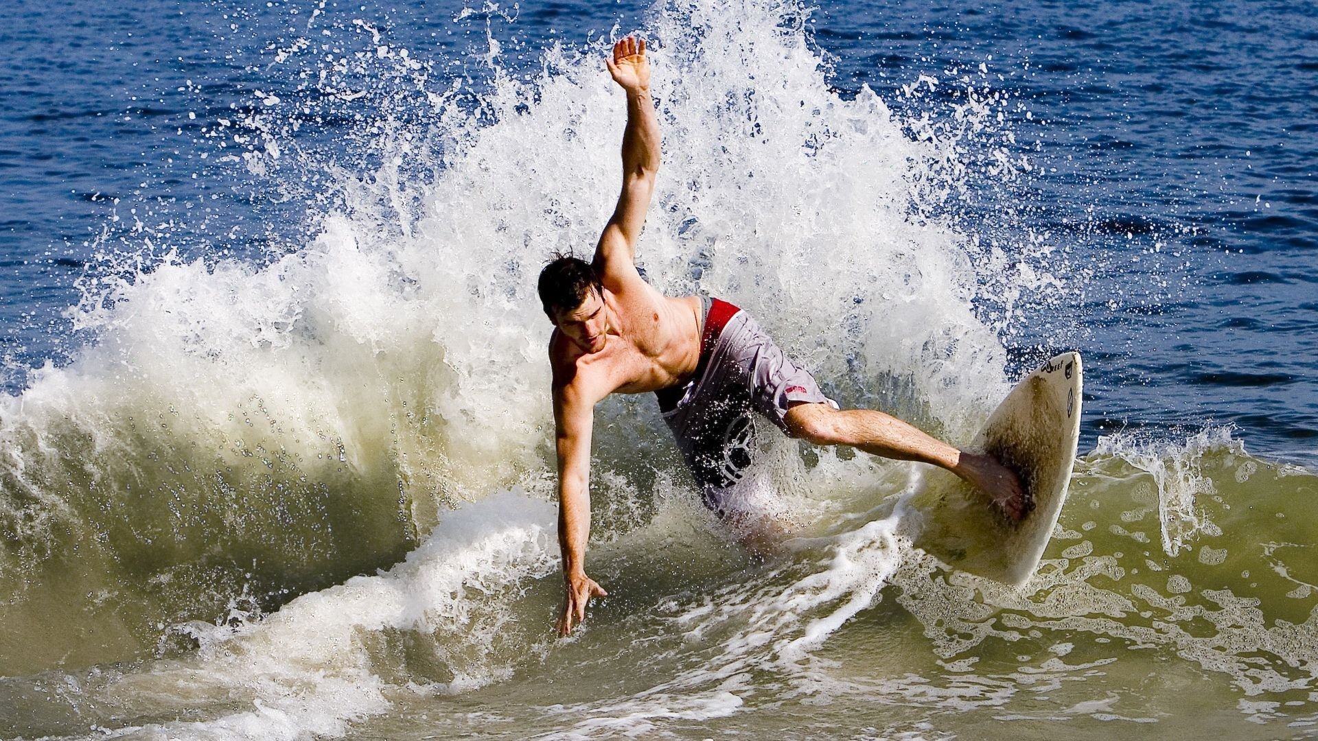 楚阿梅尼爆发，芬兰式节奏掌控，如何让英格兰三狮变困兽？