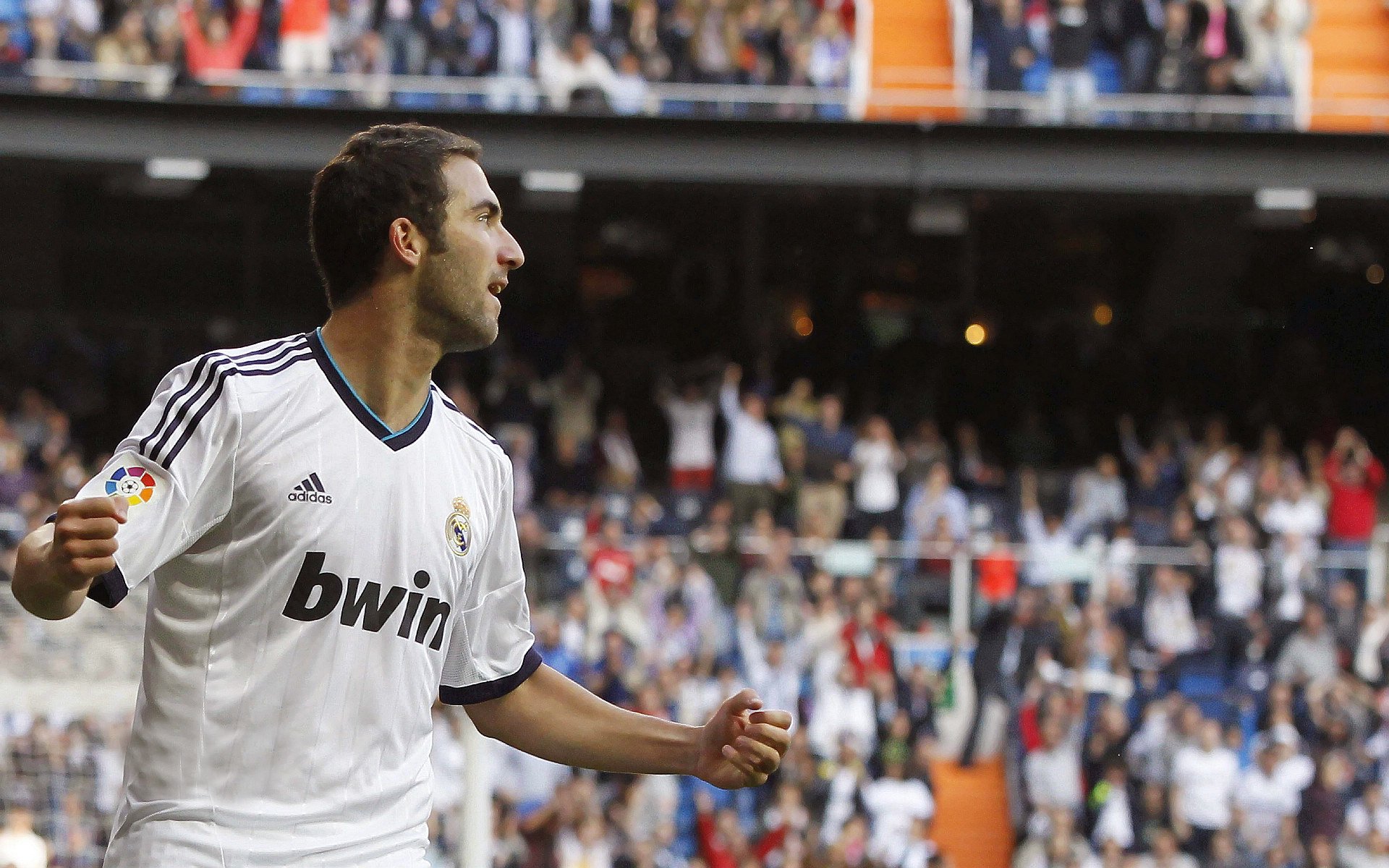 英超争冠之夜，库里稳定输出不掉线，跨越时空的竞技美学